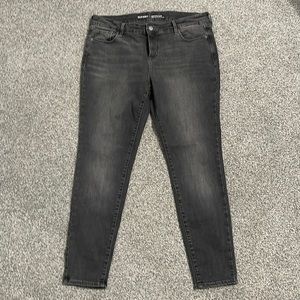 Old Navy Rockstar Mid Rise Gray Wash Jeans size 14P